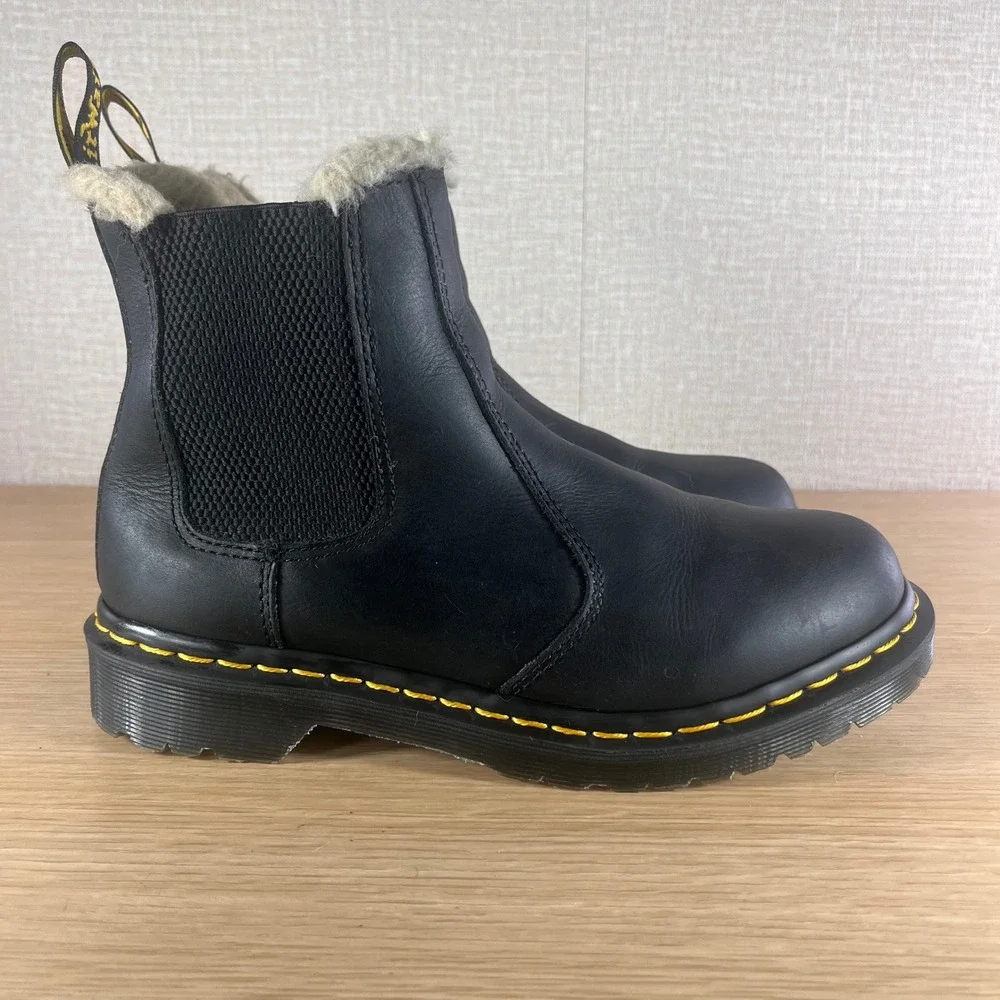 Dr. Martens 2976 Leonore Faux Fur Lined Chelsea Boots Black Leather Womens 8